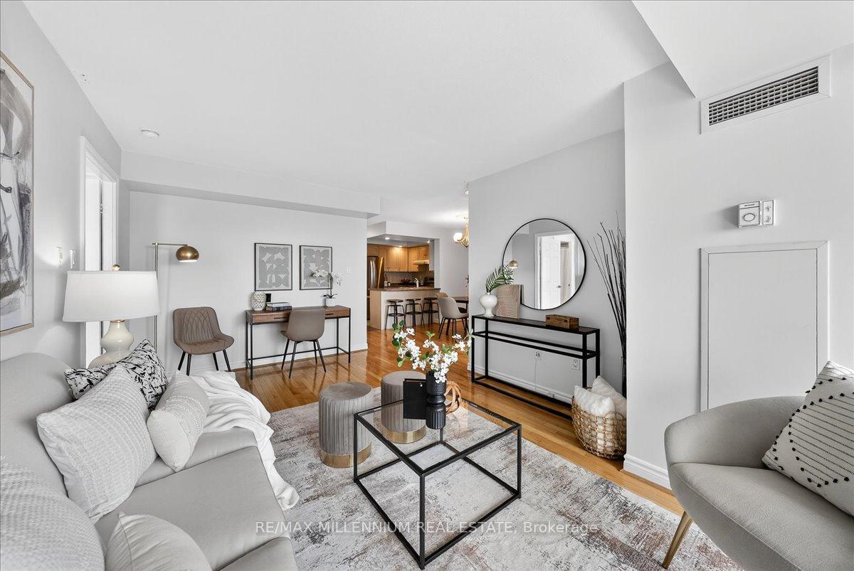 2 Bedrooms Condo at 125 Omni, Toronto For sale