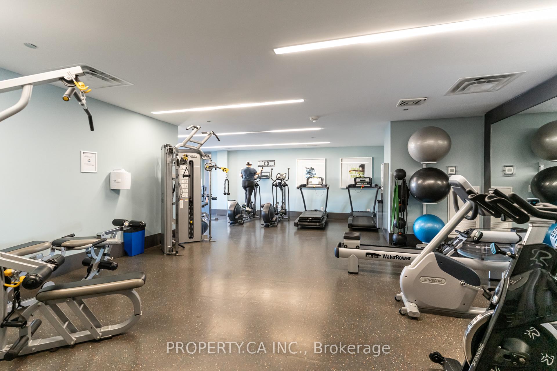 2 Bedrooms Condo at 297 College, Toronto For sale