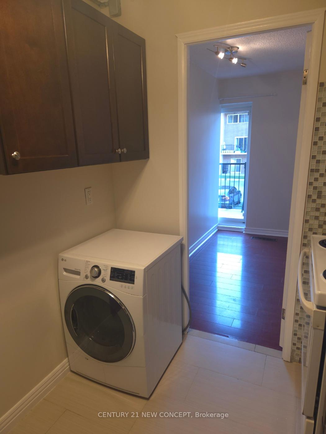 5 Bedrooms Condo at 165 Cherokee, Toronto For sale