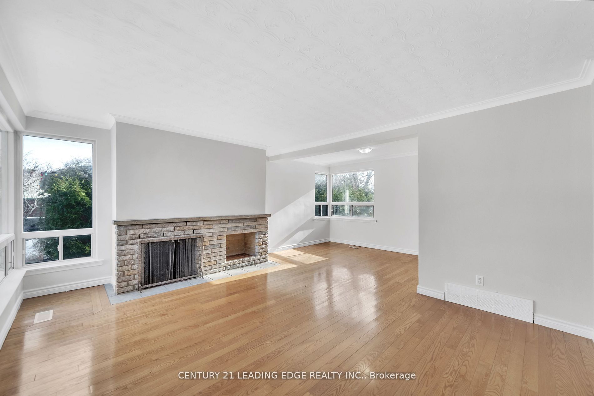 21 Rossander Court