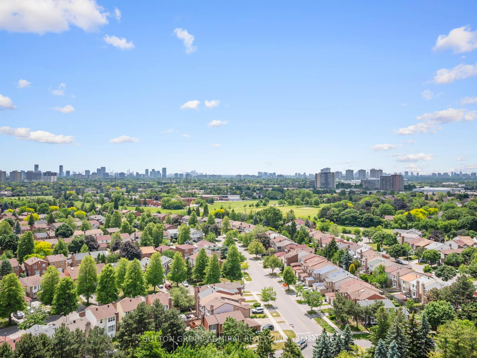 3 Bedrooms Condo at 175 Bamburgh, Toronto For sale