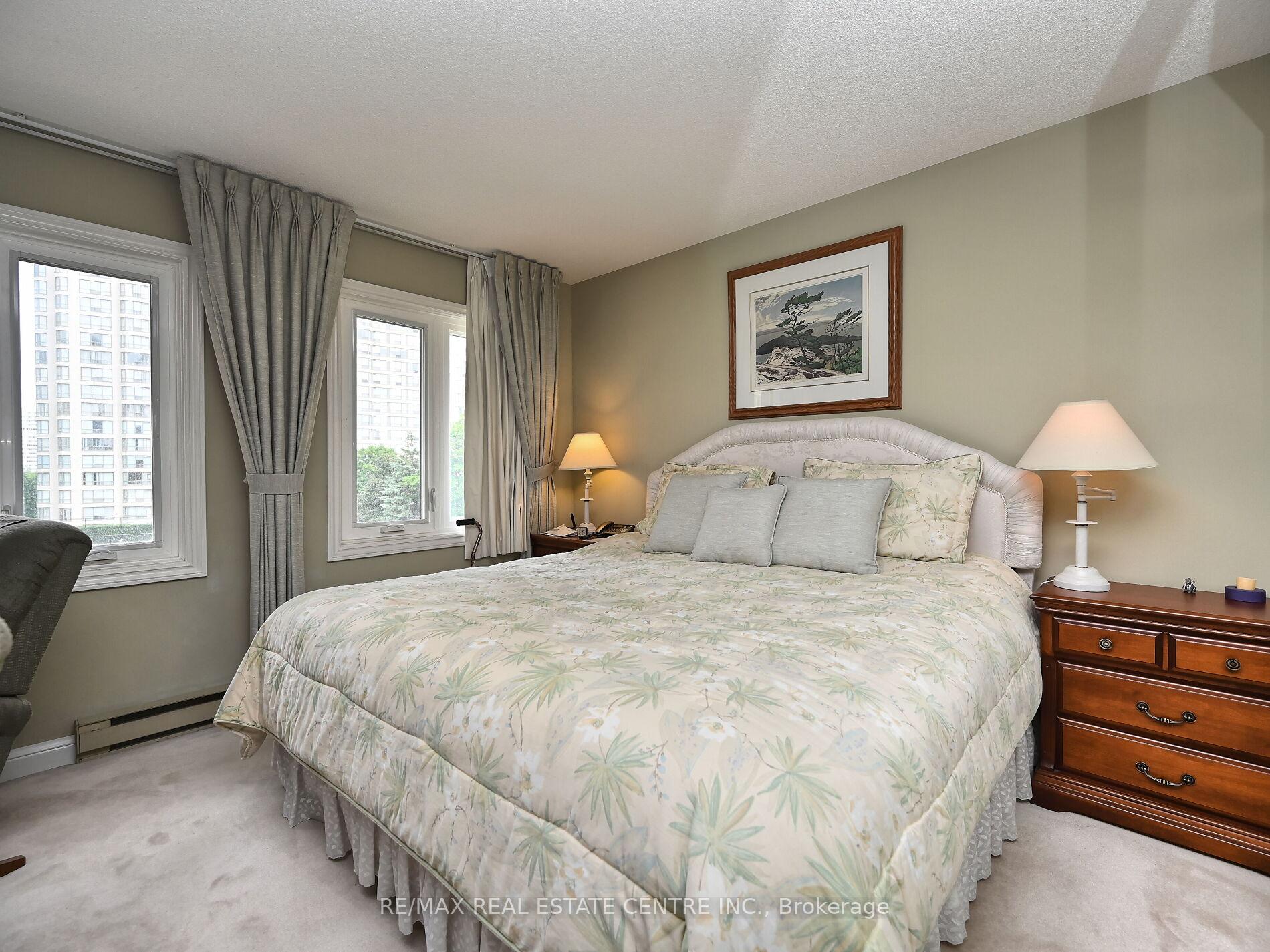 3 Bedrooms Condo at 3587 Kariya, Mississauga For sale