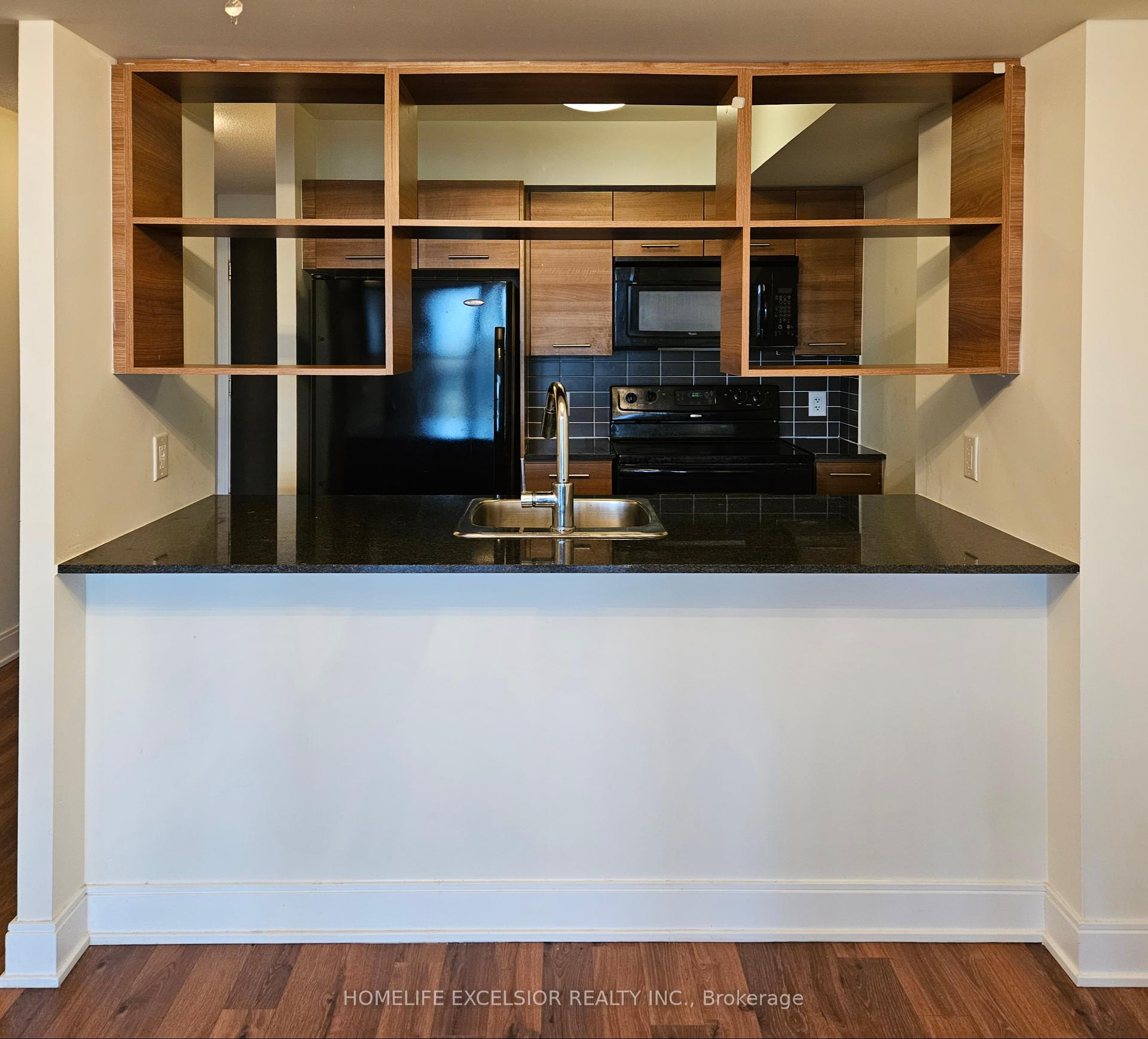 2 Bedrooms Condo at 135 Village Green,  Toronto For sale