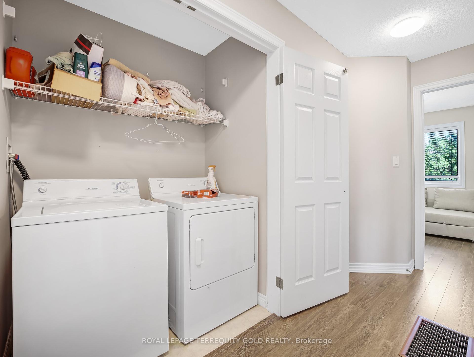 3 Bedrooms Condo at 4045 Upper Middle, Burlington For sale
