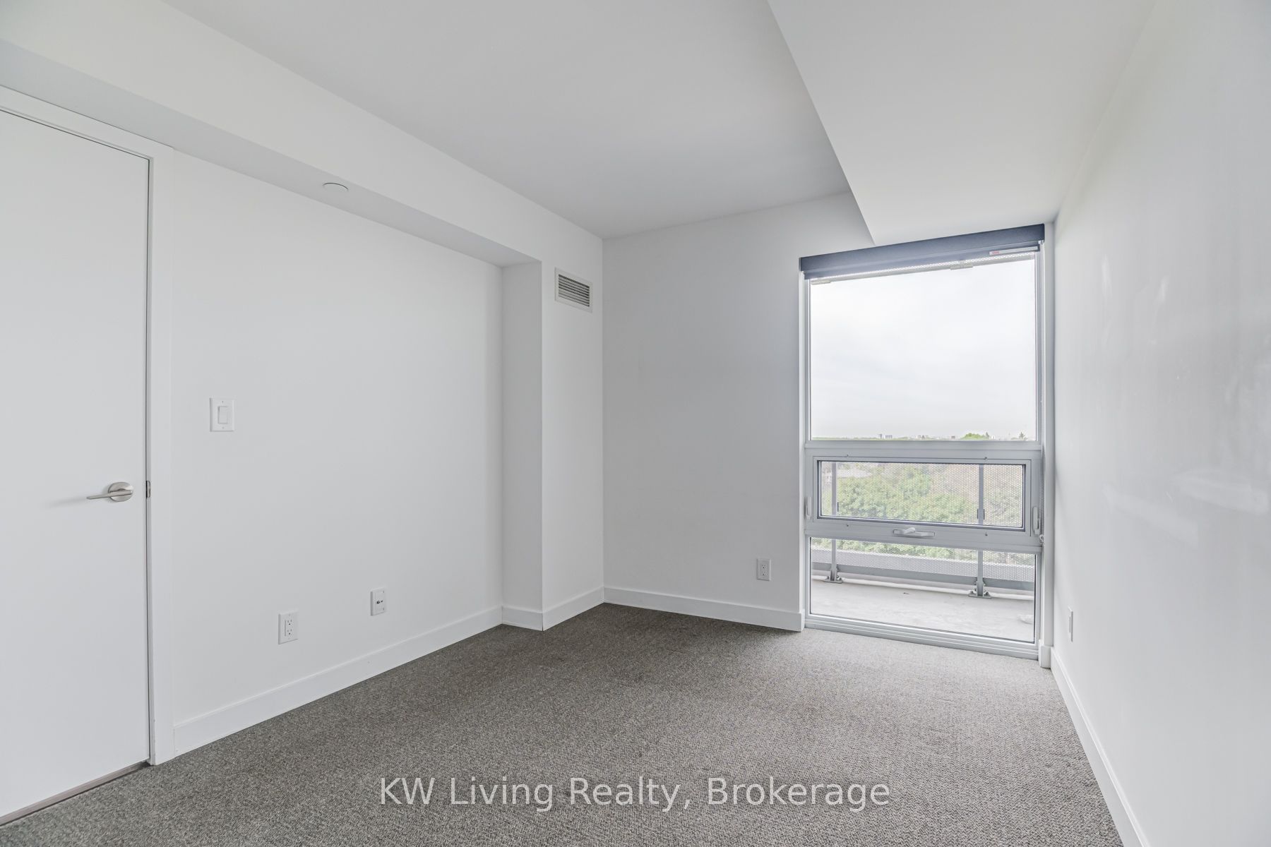160 Flemington Road, #815