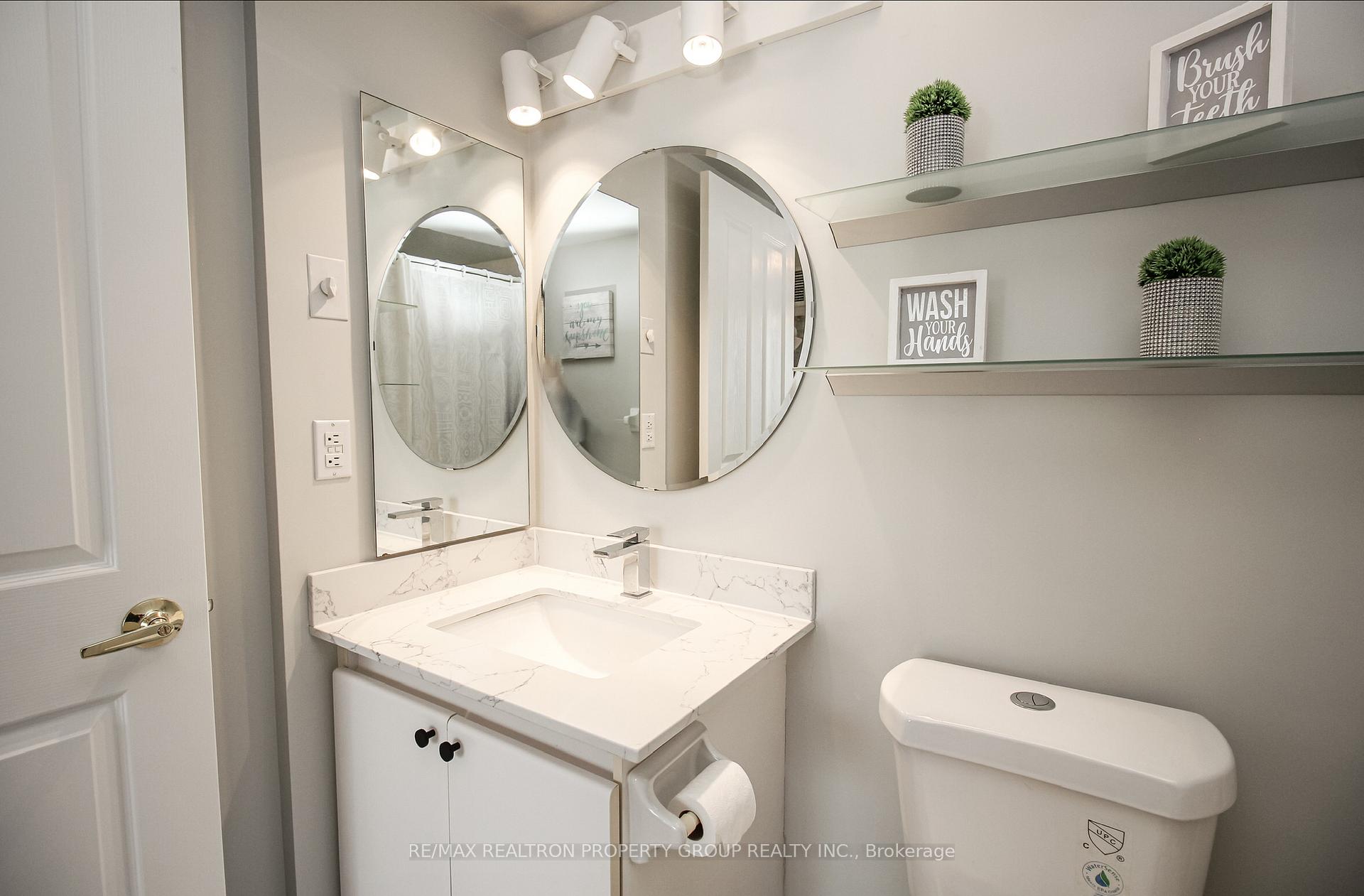 2 Bedrooms Condo at 88 Corporate, Toronto For sale