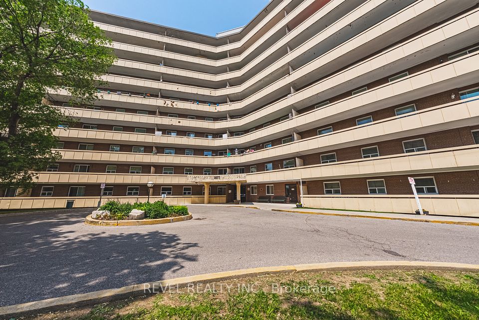 #805 - 3577 Derry Road, Mississauga, ON L4T 1B3