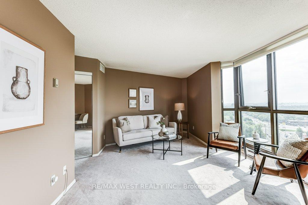 3 Bedrooms Condo at 2000 Islington, Toronto For sale