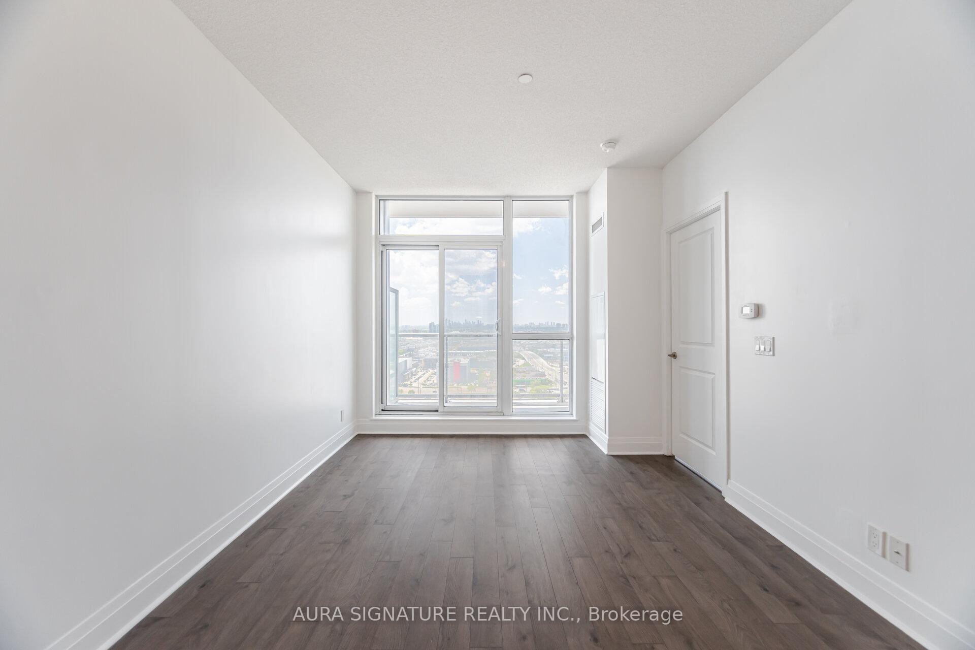 2 Bedrooms Condo at 15 Zorra, Toronto For sale