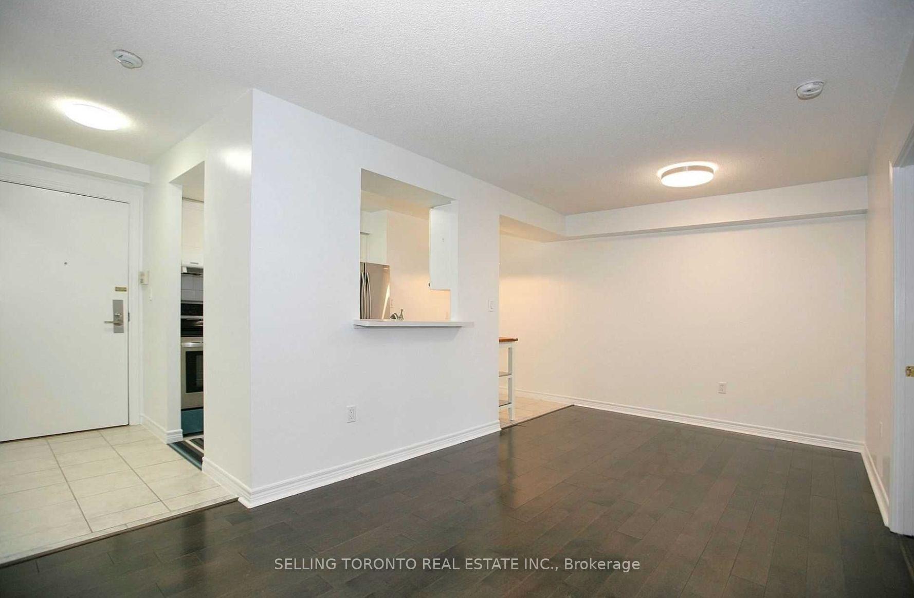 2 Bedrooms Condo at 88 Grandview,  Toronto For sale
