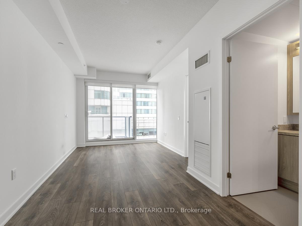 1 Bedroom Condo at 125 Blue Jays, Toronto For sale