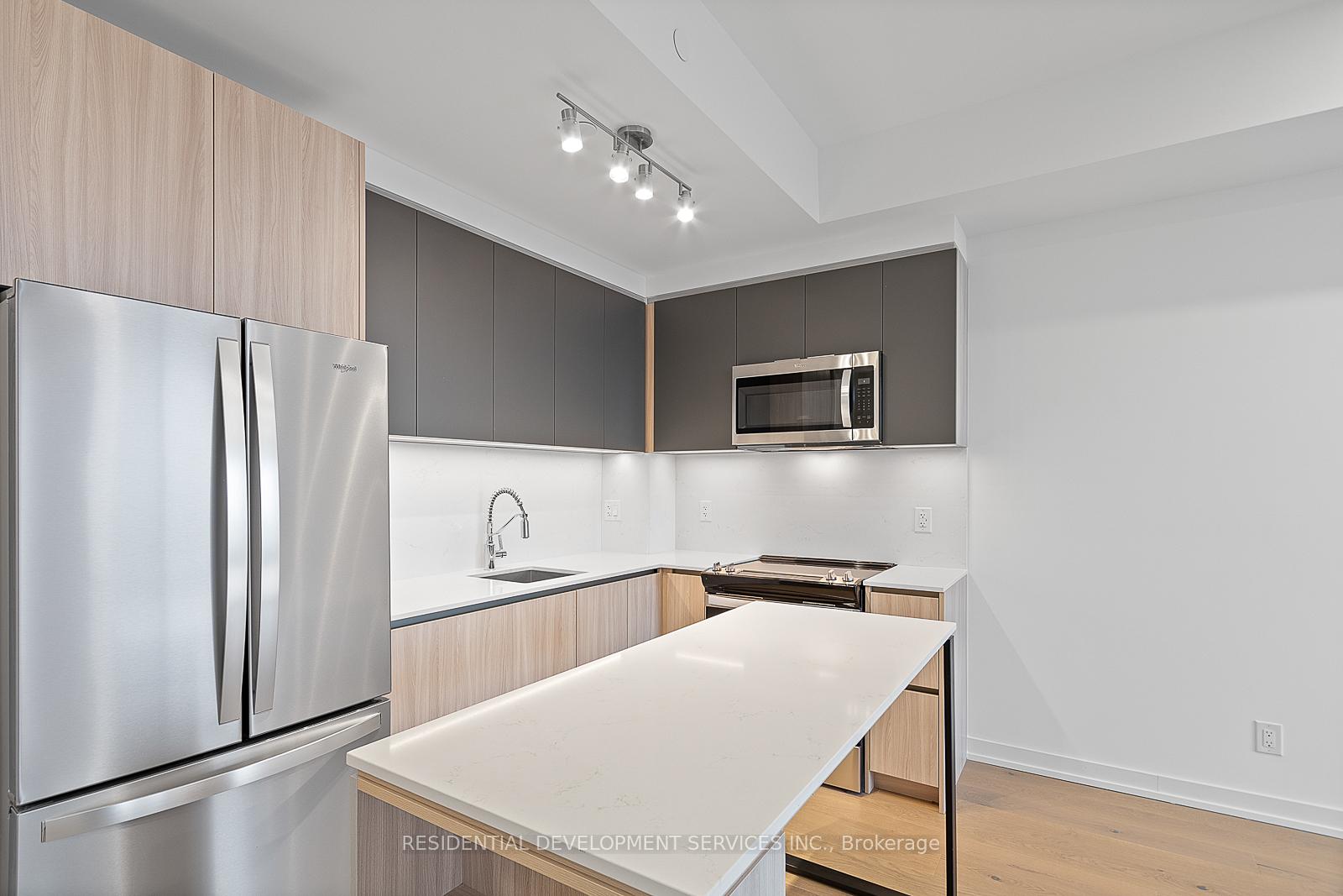 3 Bedrooms Condo at 3100 Keele,  Toronto For sale