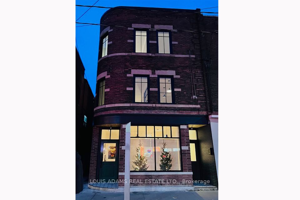 2215 Dundas