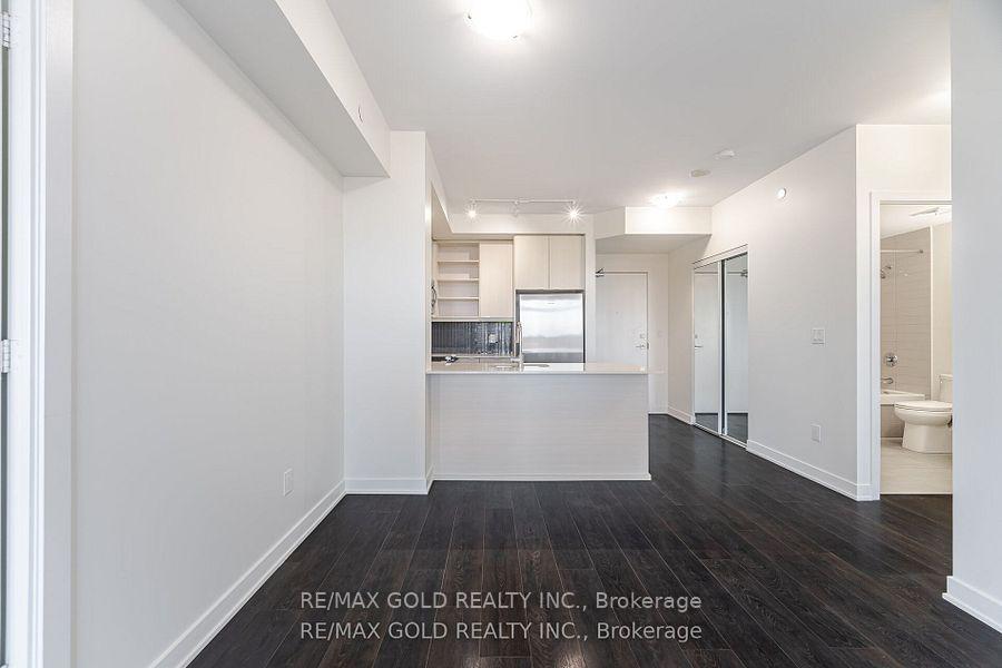 2 Bedrooms Condo at 4633 Glen Erin, Mississauga For sale