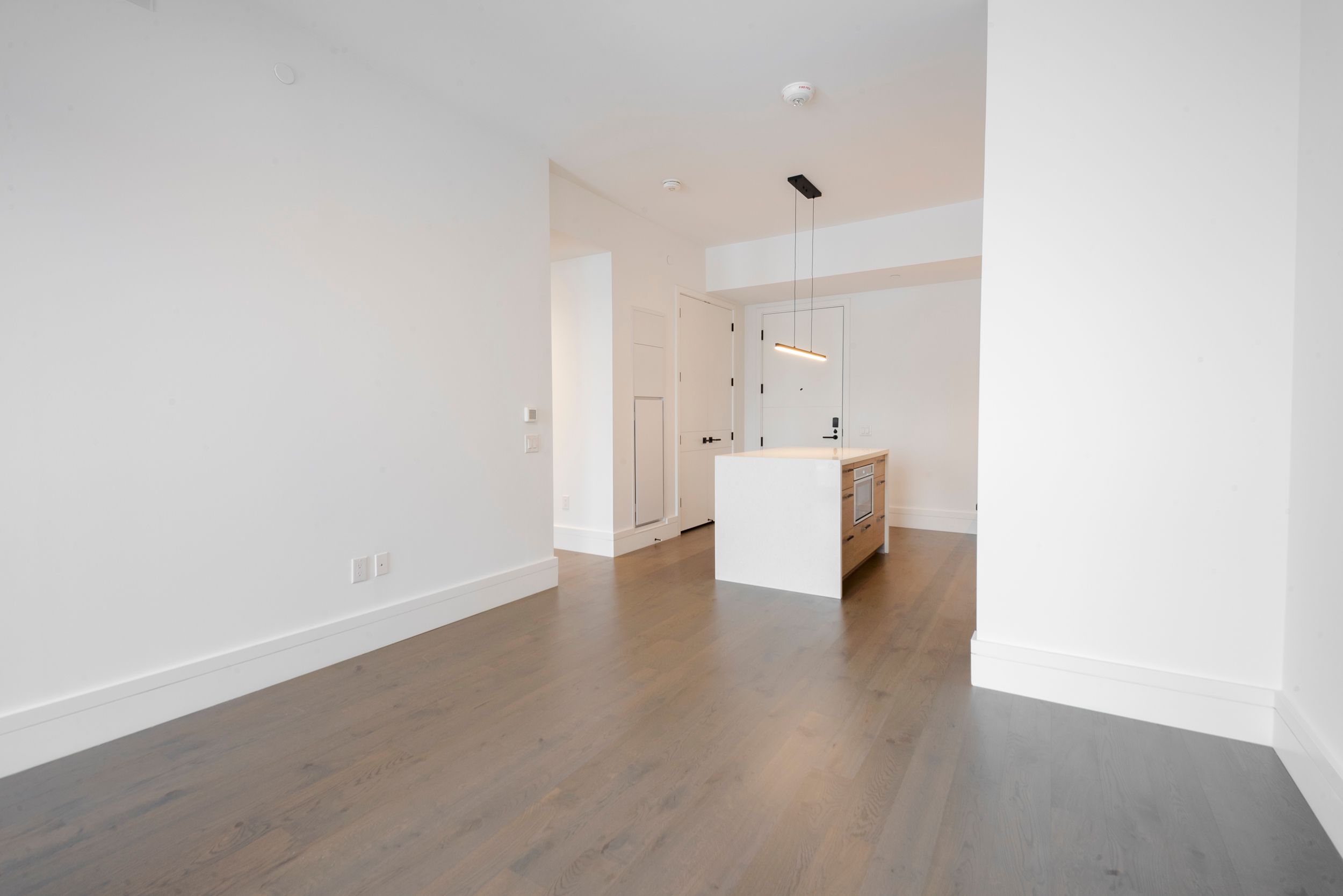215 Lonsdale Road 1607