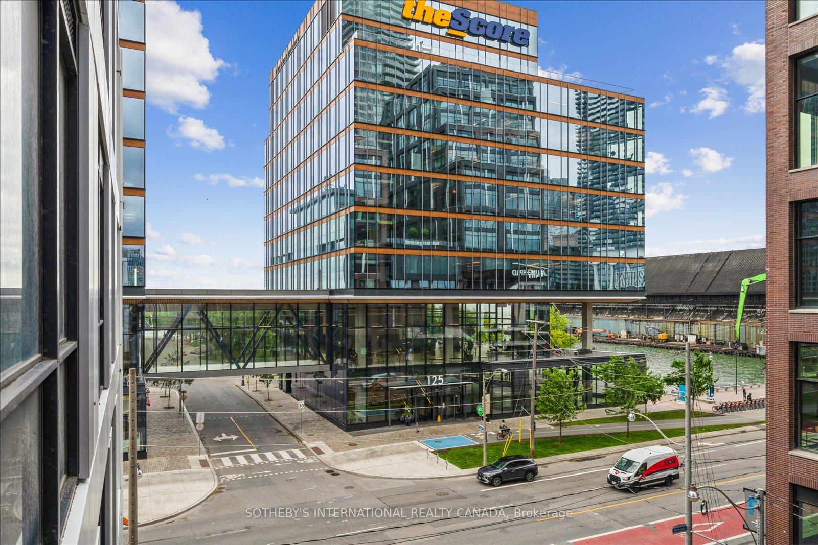 2 Bedrooms Condo at 15 Richardson, Toronto For sale