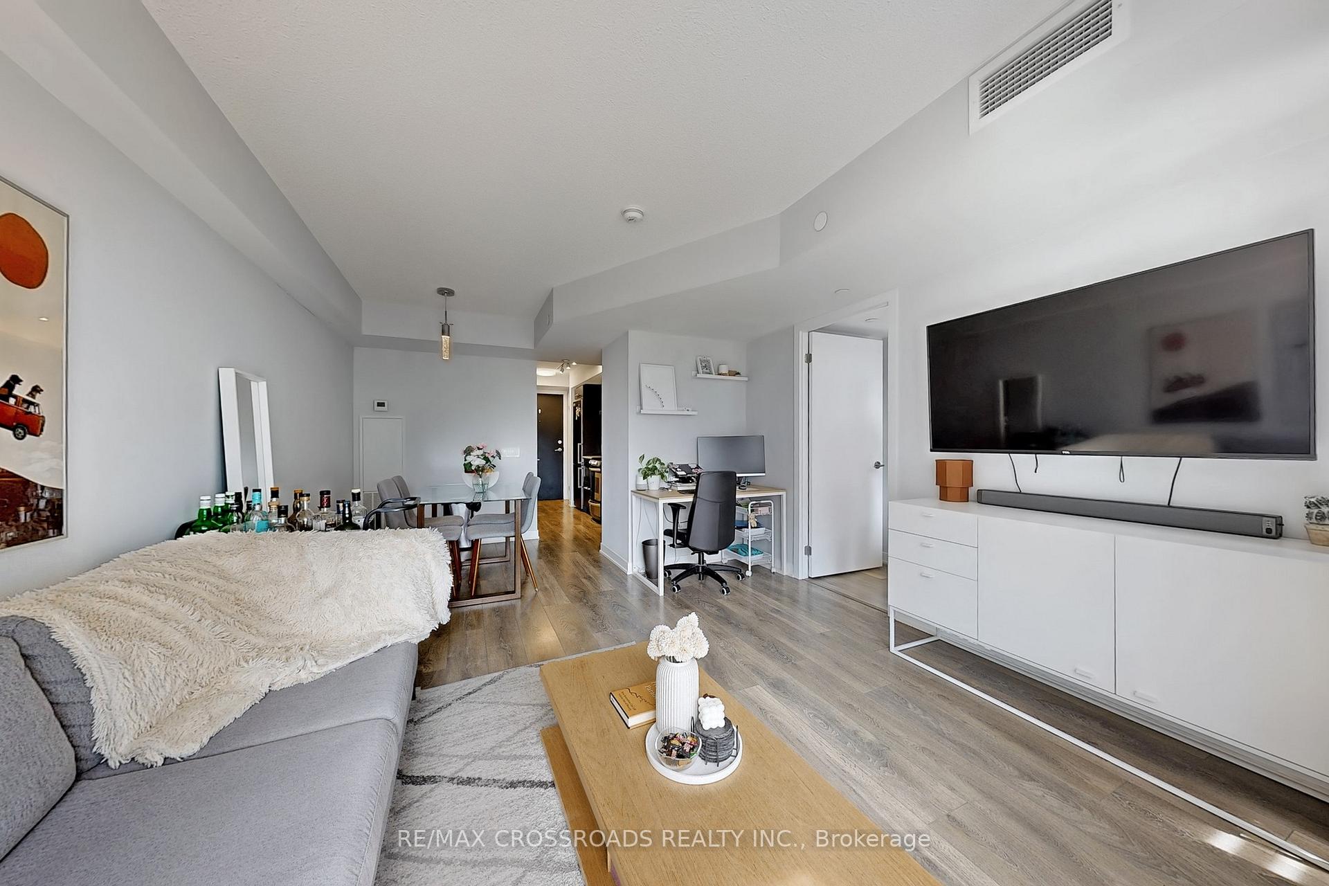1 Bedroom Condo at 87 Peter, Toronto For sale