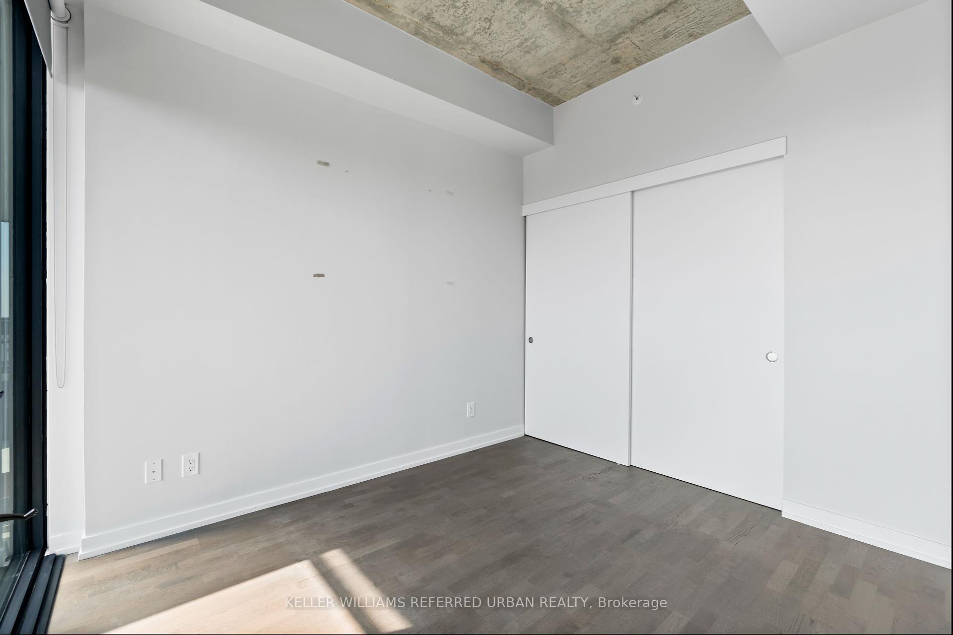 2 Bedrooms Condo at 185 Roehampton, Toronto For sale