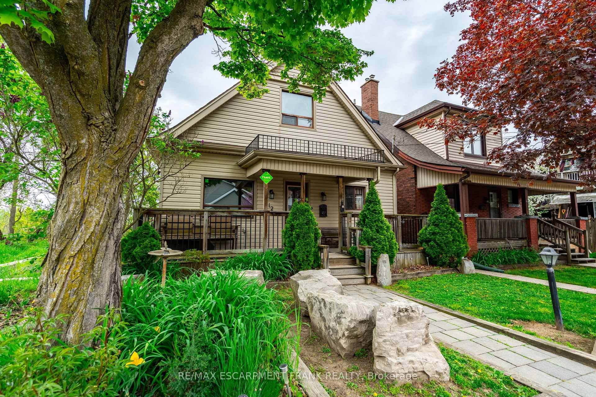 12 Rossmore Avenue, Hamilton, ON L8P 2N3