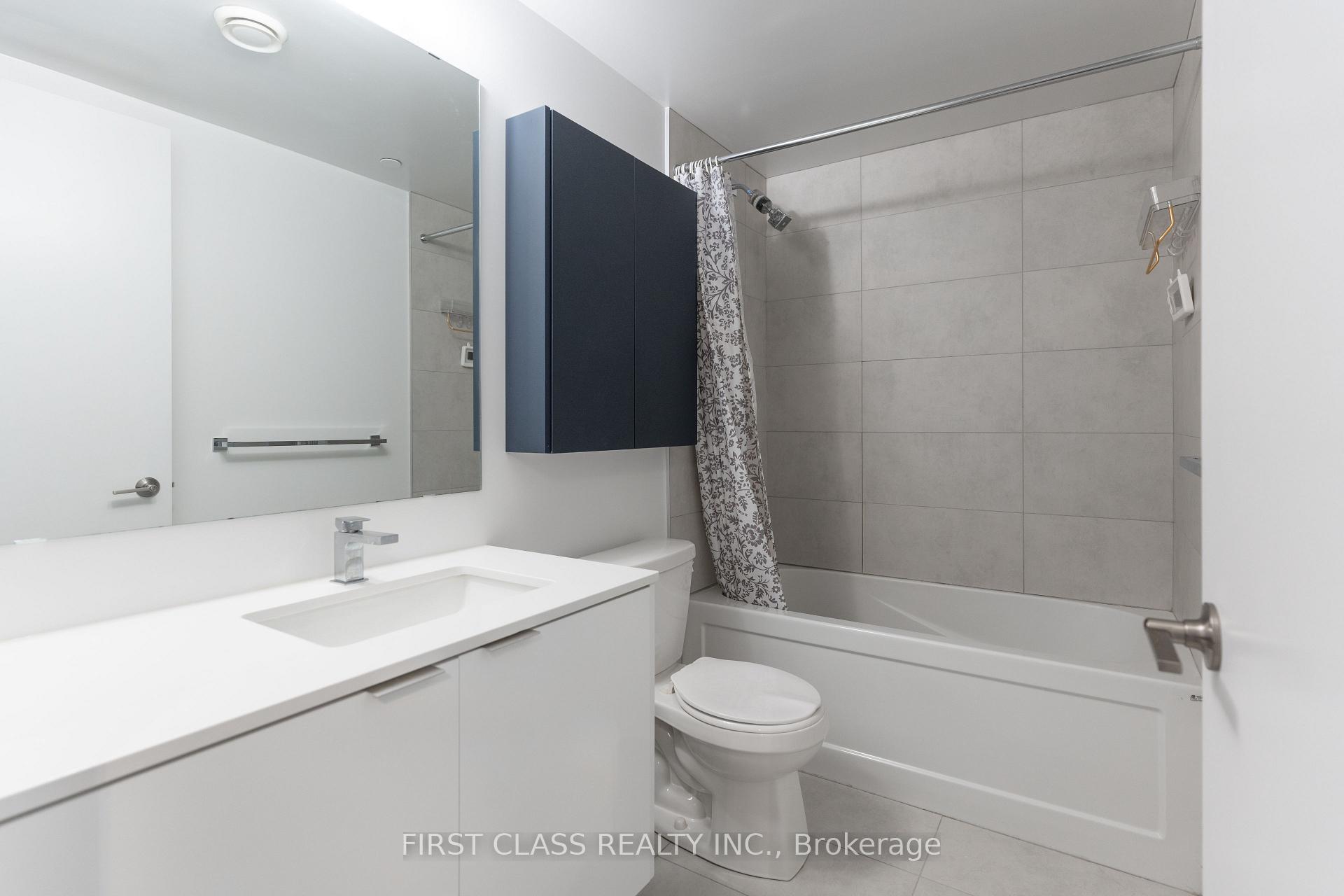 2 Bedrooms Condo at 8 Tippett Rd, Toronto For sale