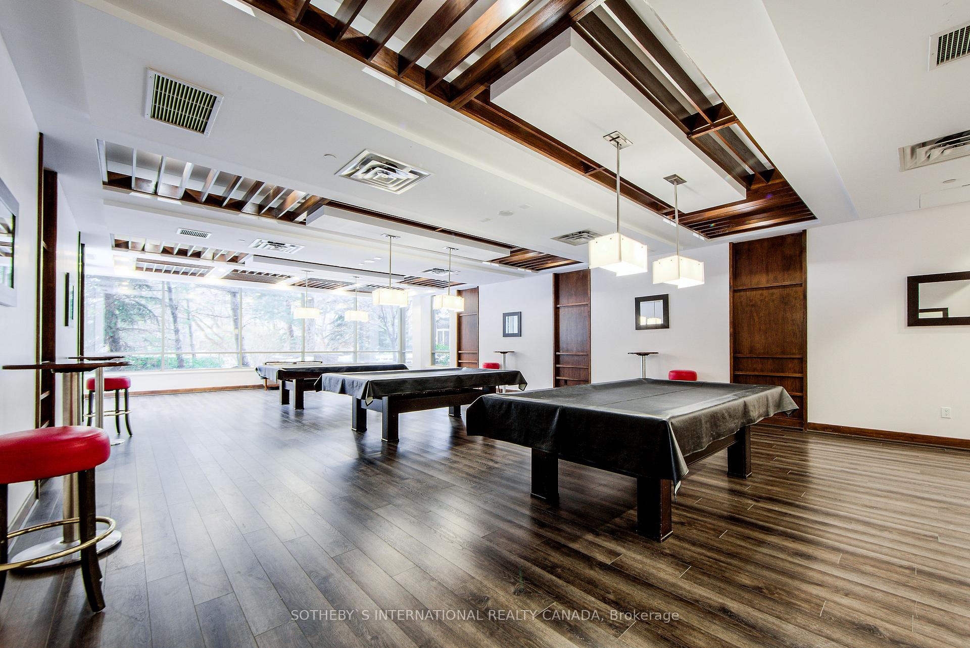 3 Bedrooms Condo at 3888 Duke Of York,  Mississauga For sale