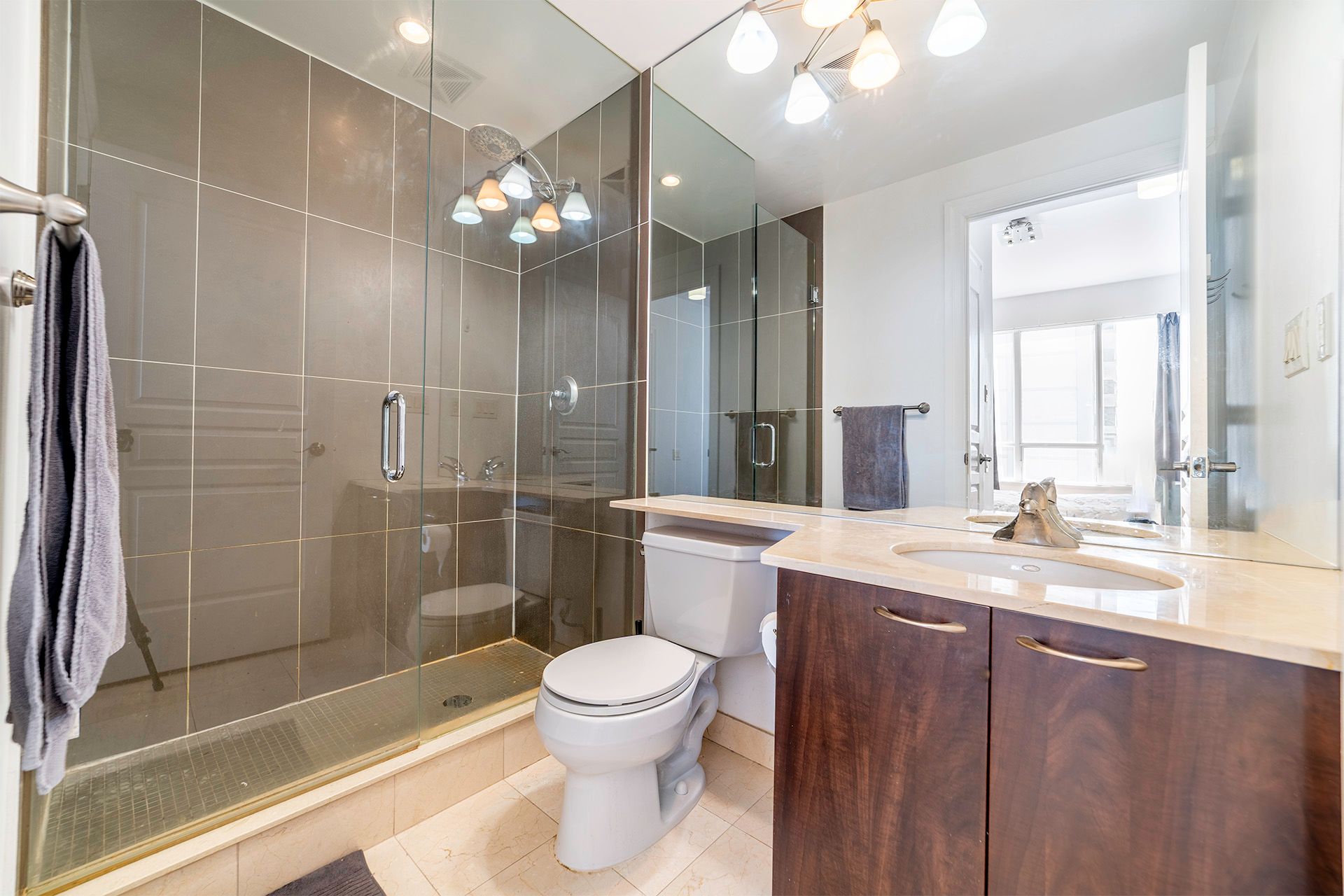 777 Steeles Avenue W LPH9