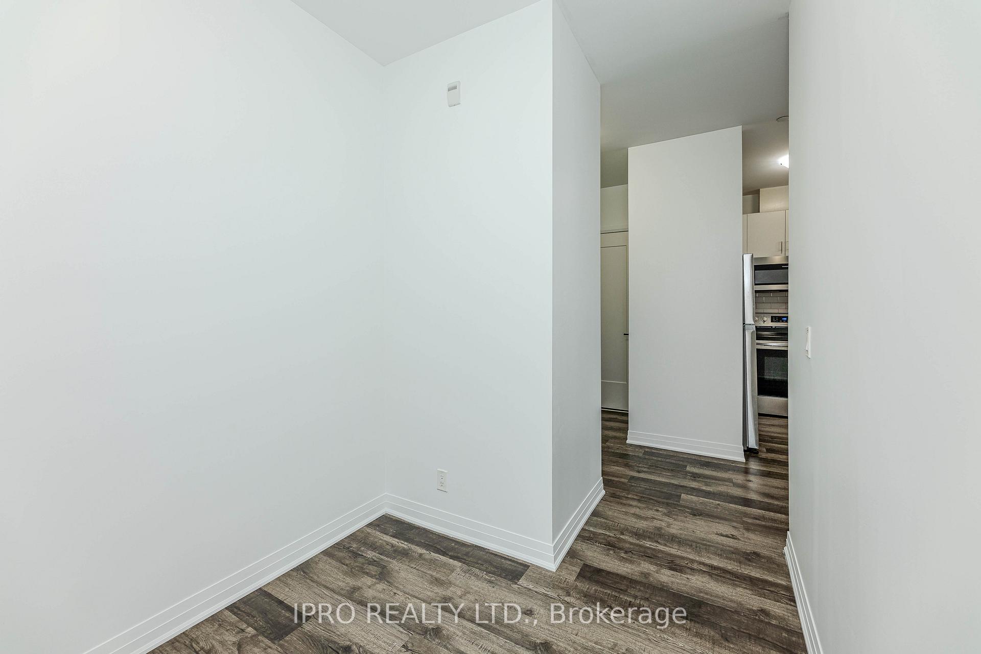 1 Bedroom Condo at 102 Grovewood Common, Oakville For sale