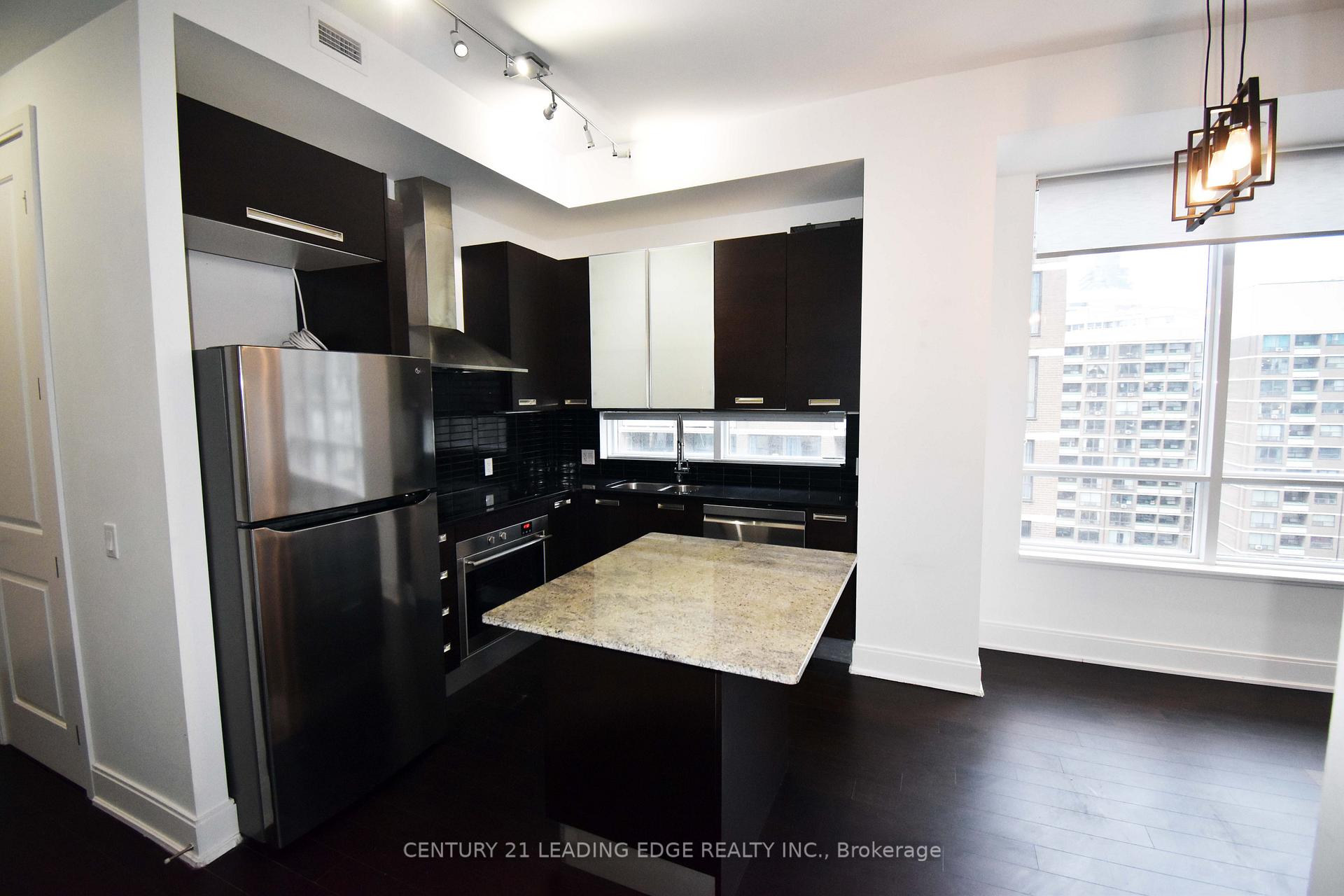 2 Bedrooms Condo at 21 BALMUTO, Toronto For sale