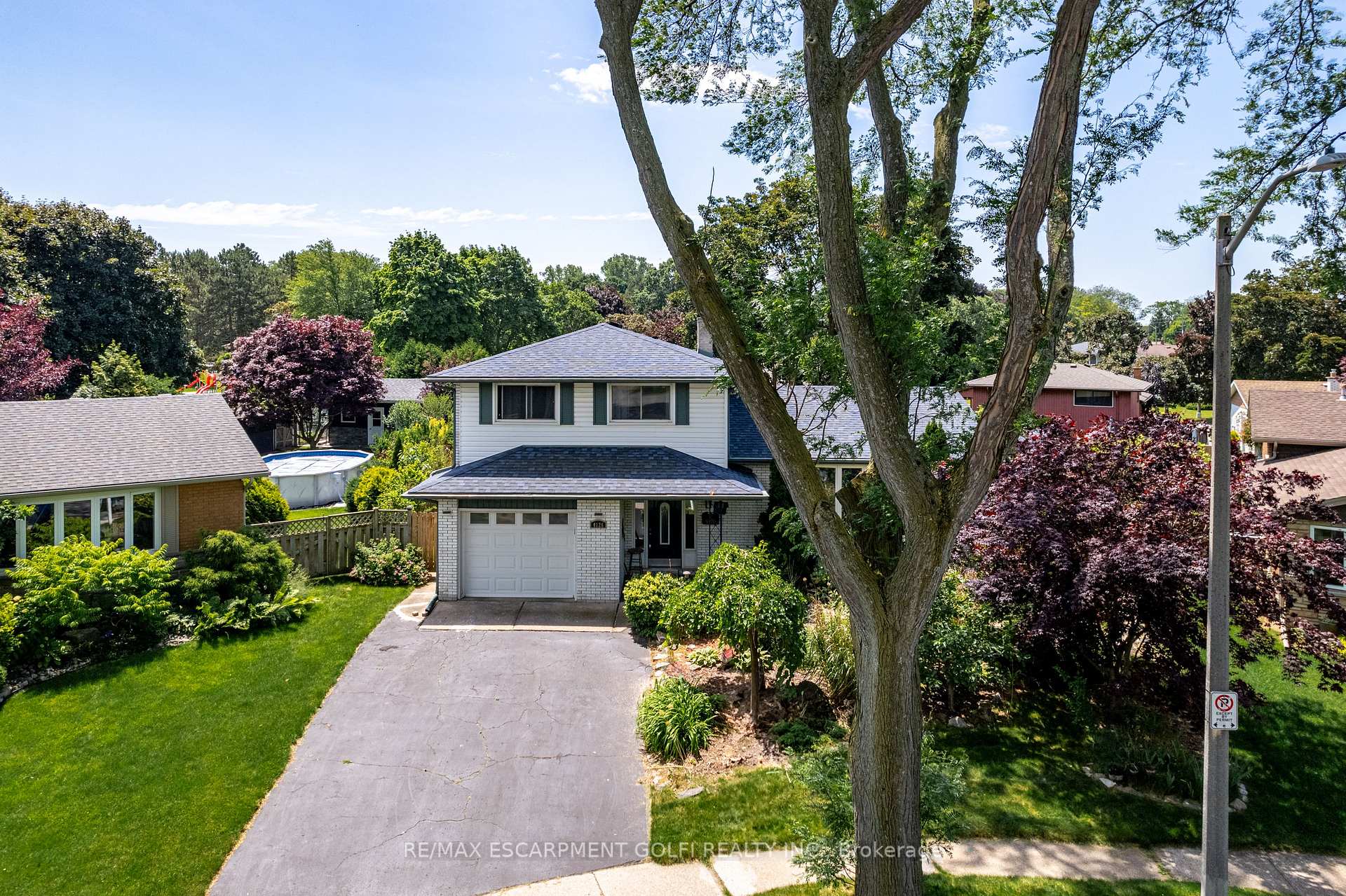 4126 London Court, Niagara Falls, ON L2E 6K2