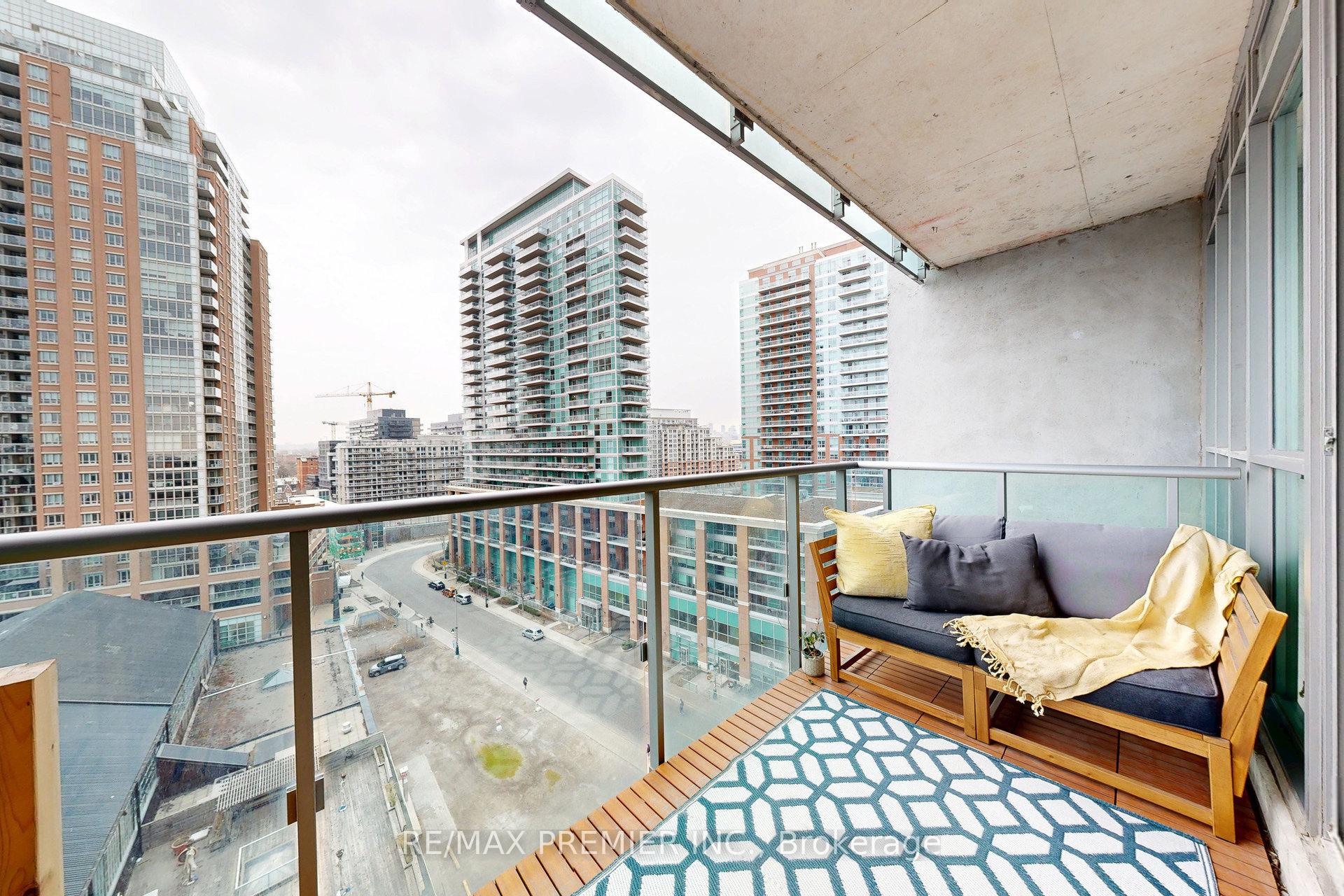 2 Bedrooms Condo at 150 East Liberty,  Toronto For sale