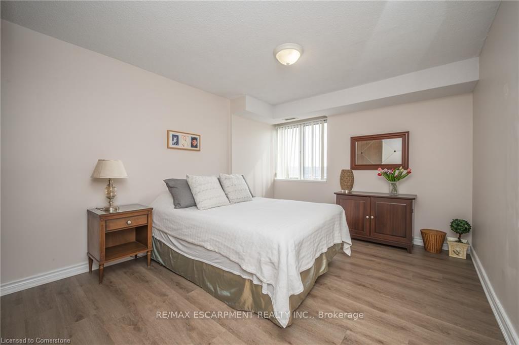 3 Bedrooms Condo at 301 FRANCES,  Hamilton For sale