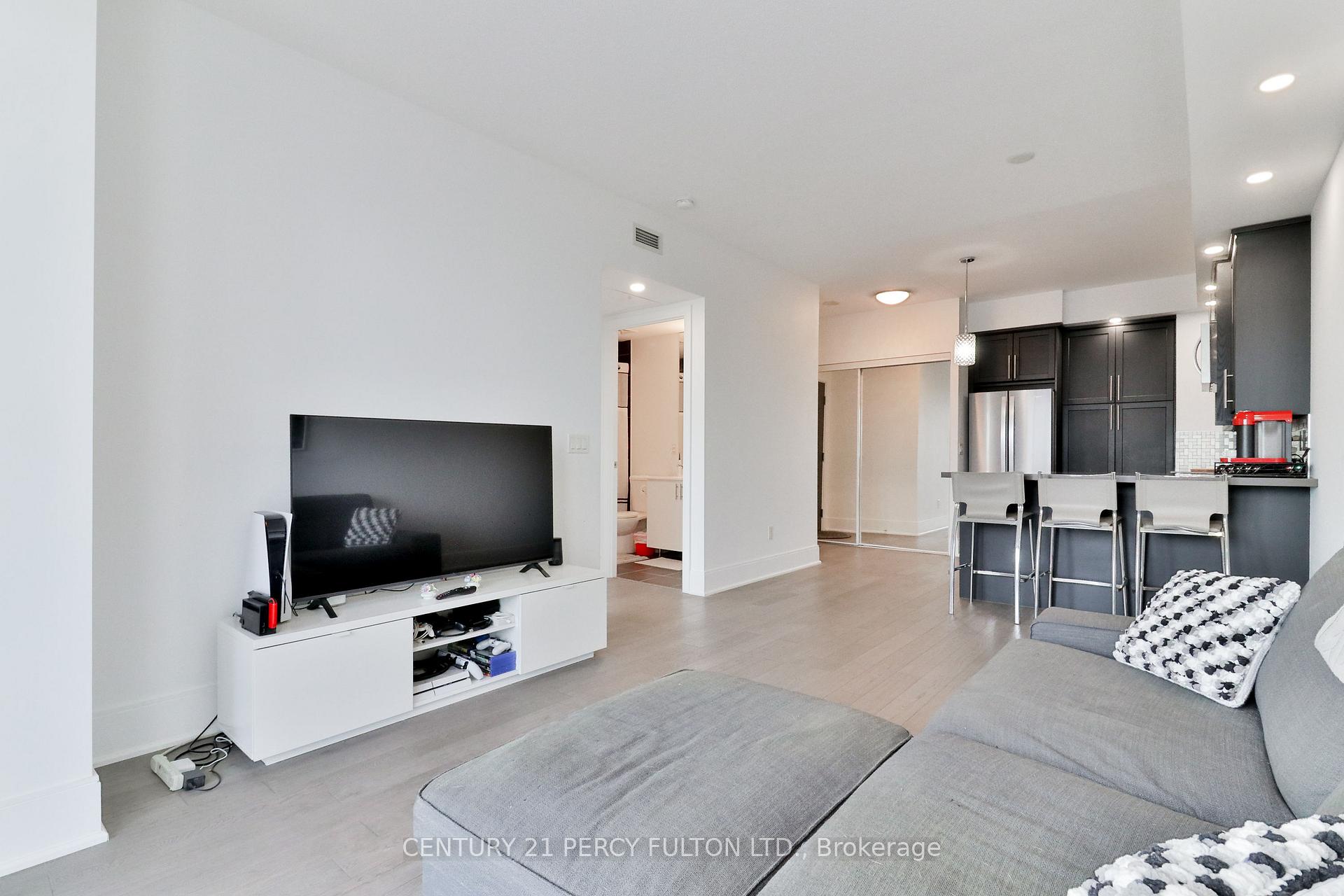 1 Bedroom Condo at 181 Wynford, Toronto For sale