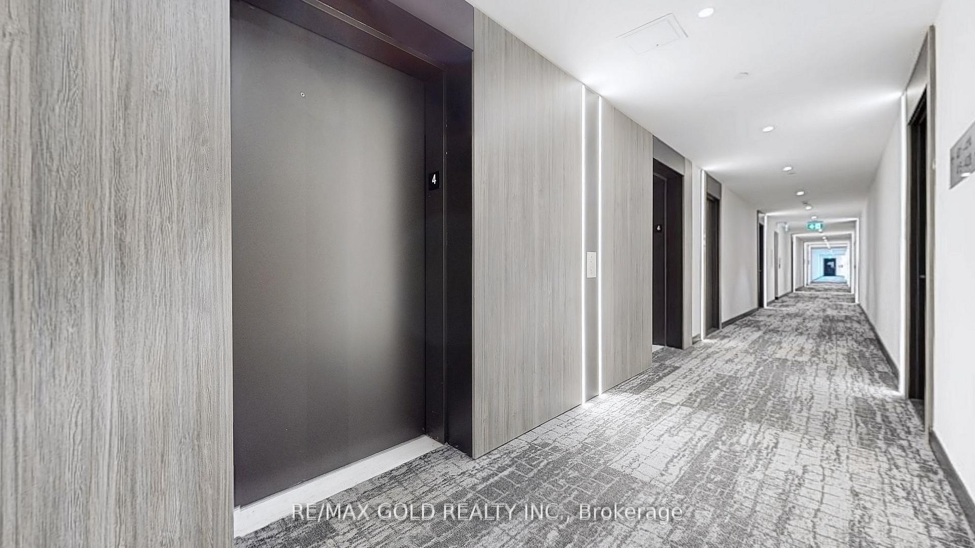 1 Bedroom Condo at 200 Missinnihe, Mississauga For sale