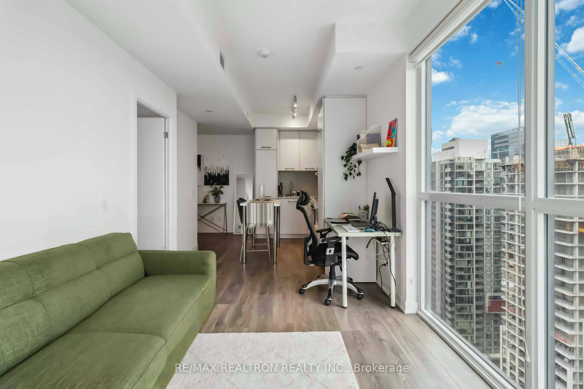 1 Bedroom Condo at 87 Peter,  Toronto For sale