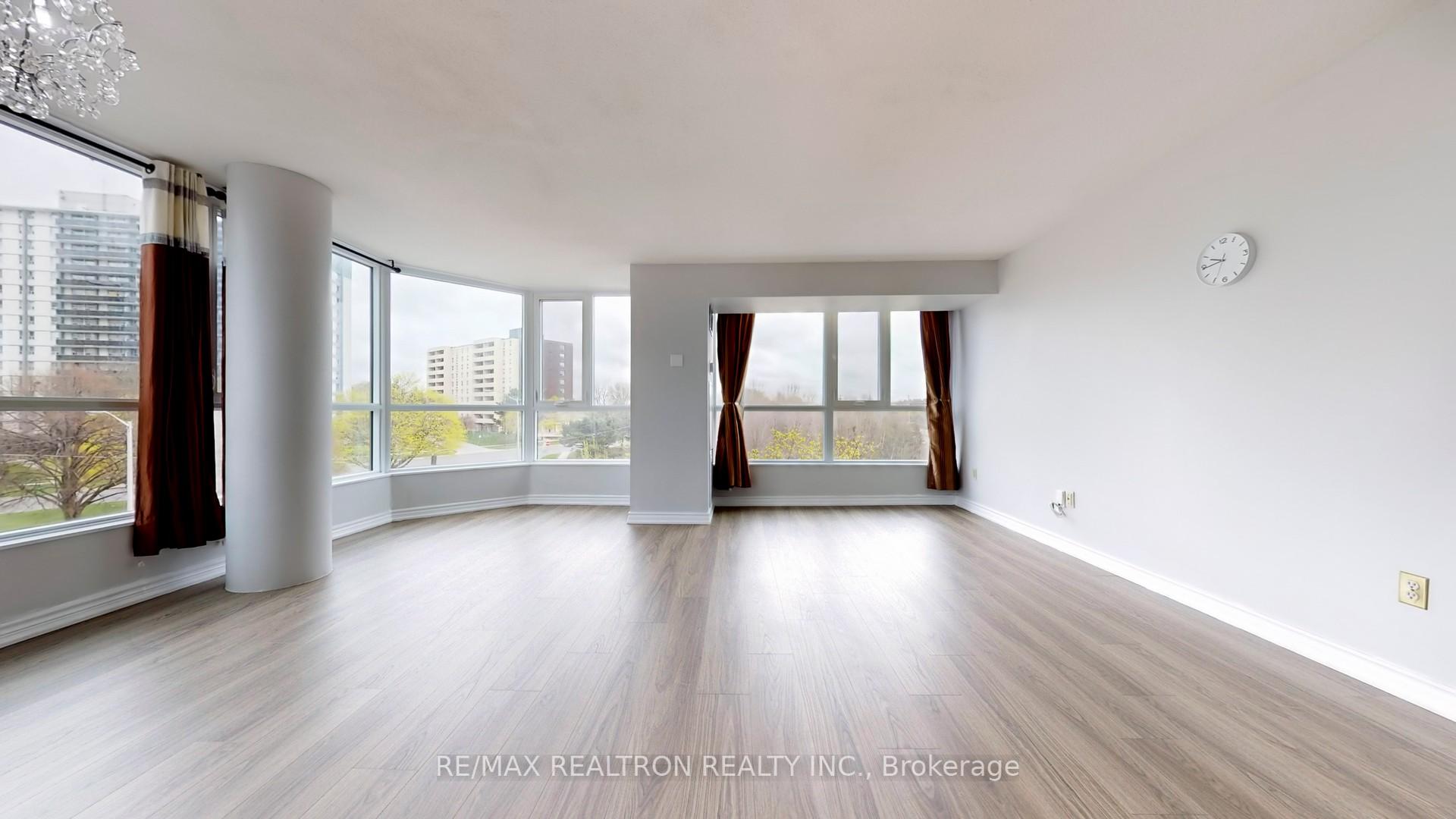2 Bedrooms Condo at 3233 Eglinton,  Toronto For sale