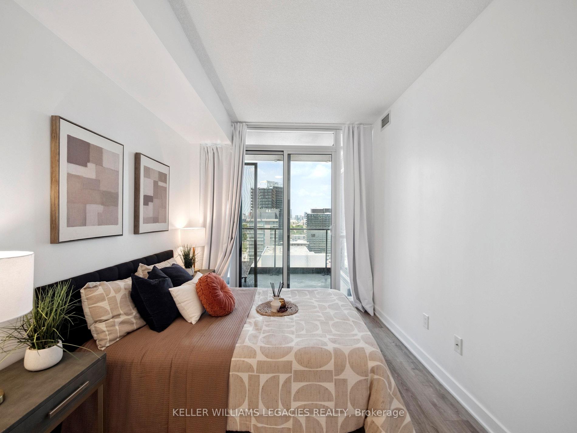 2 Bedrooms Condo at 29 Singer, Toronto For sale