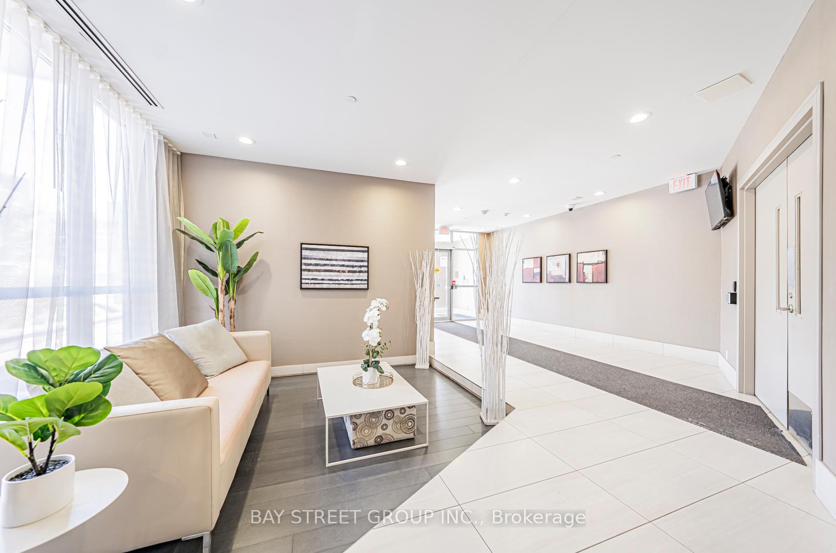 1 Bedroom Condo at 275 Yorkland, Toronto For sale