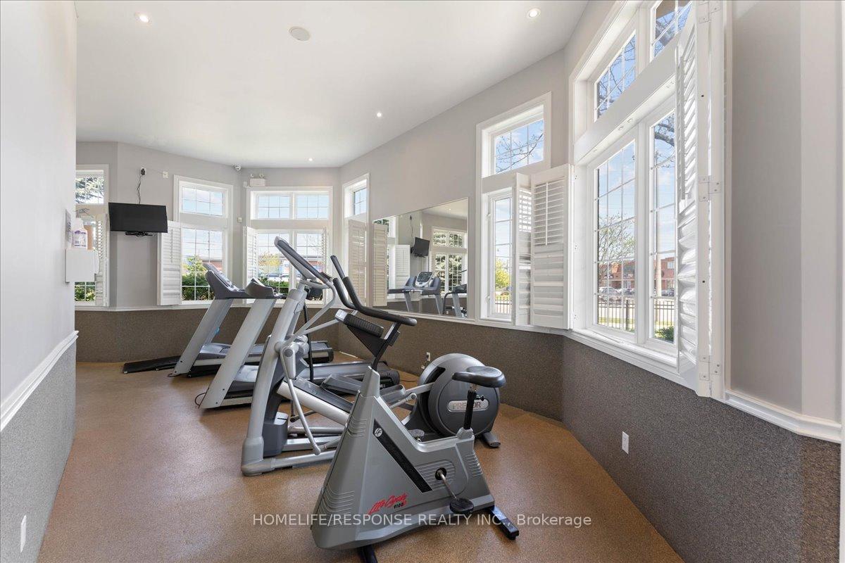2 Bedrooms Condo at 1820 Walker’s, Burlington For sale