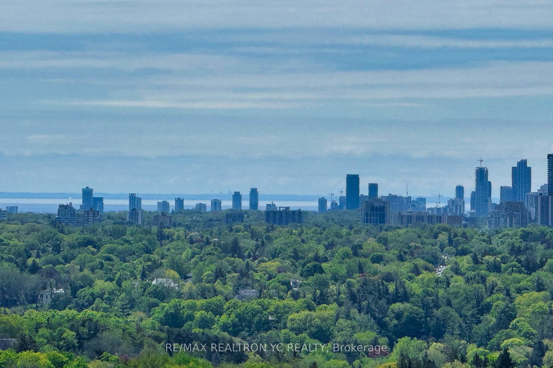 1 Bedroom Condo at 18 Harrison Garden, Toronto For sale