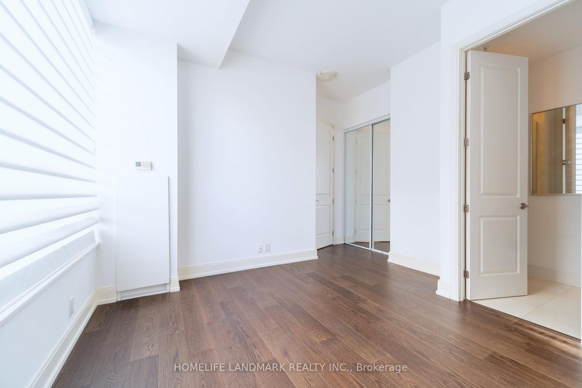 2 Bedrooms Condo at 21 Balmuto,  Toronto For sale