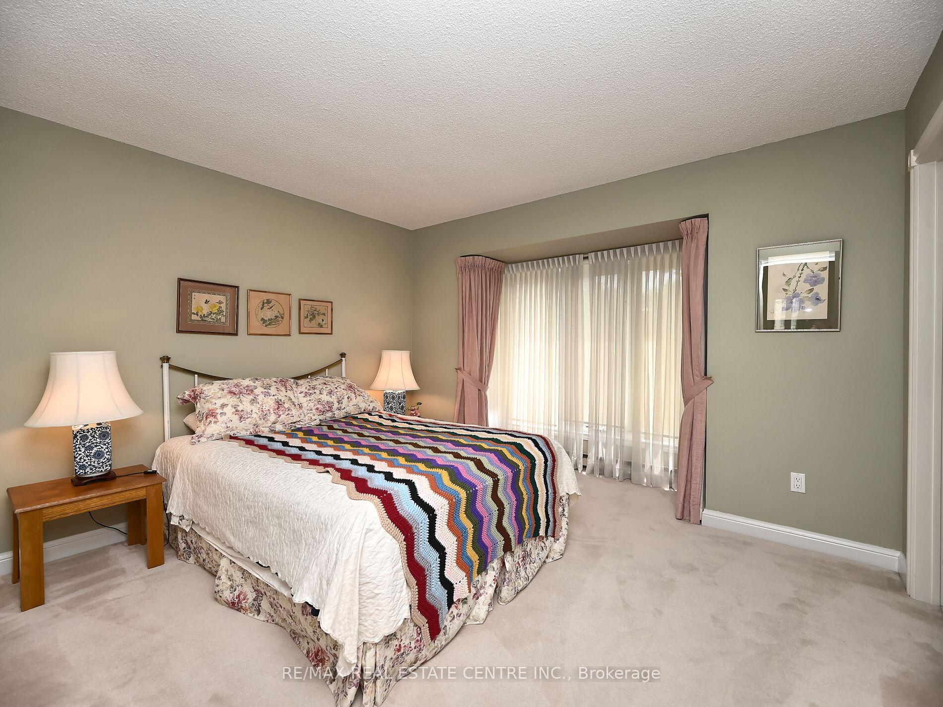 3 Bedrooms Condo at 3587 Kariya, Mississauga For sale