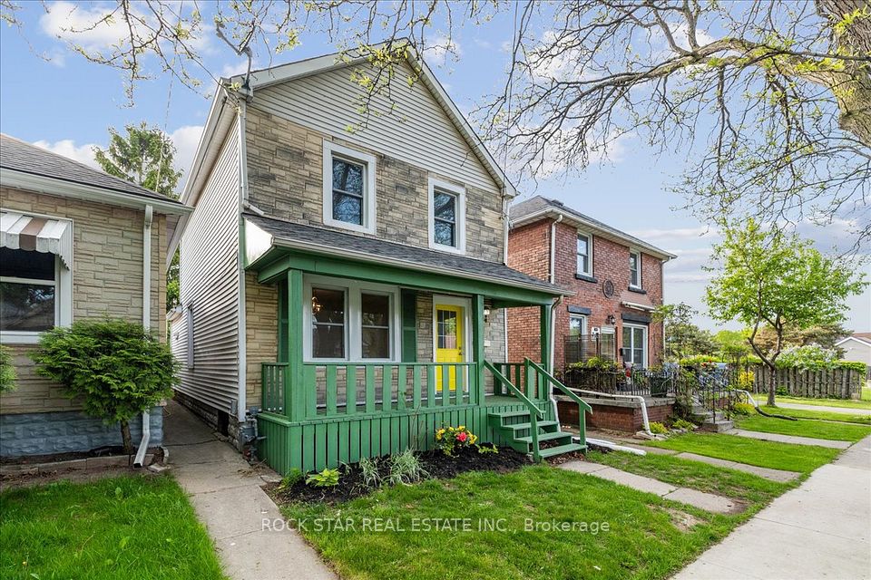 223 Weir Street, Hamilton, ON L8H 5G2