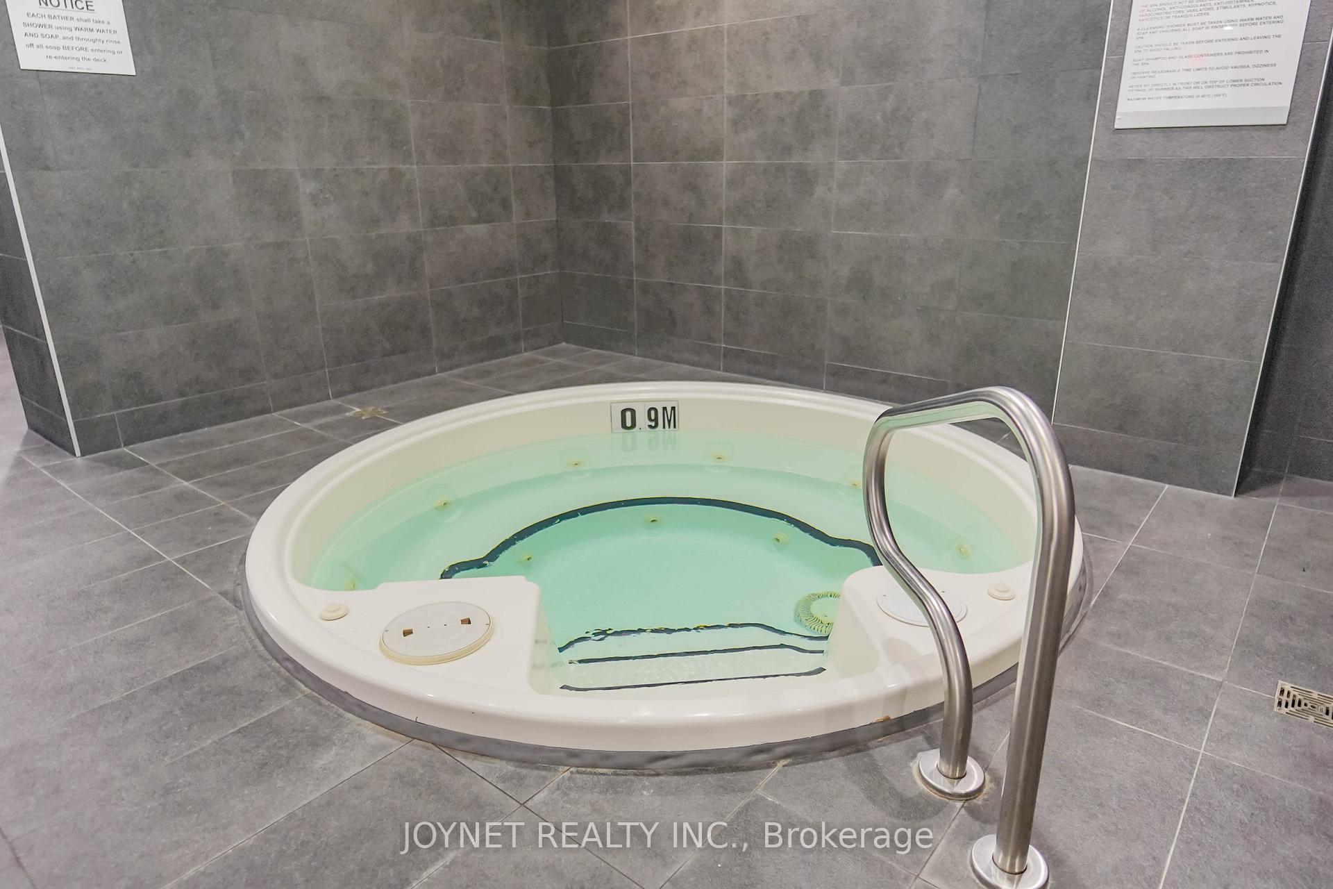 1 Bedroom Condo at 5 St Joseph, Toronto For sale