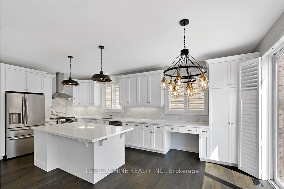 18 Dougherty Court, Hamilton, ON L9K 0H7