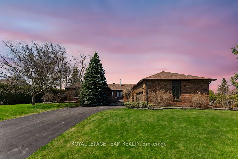 1322 Johnston