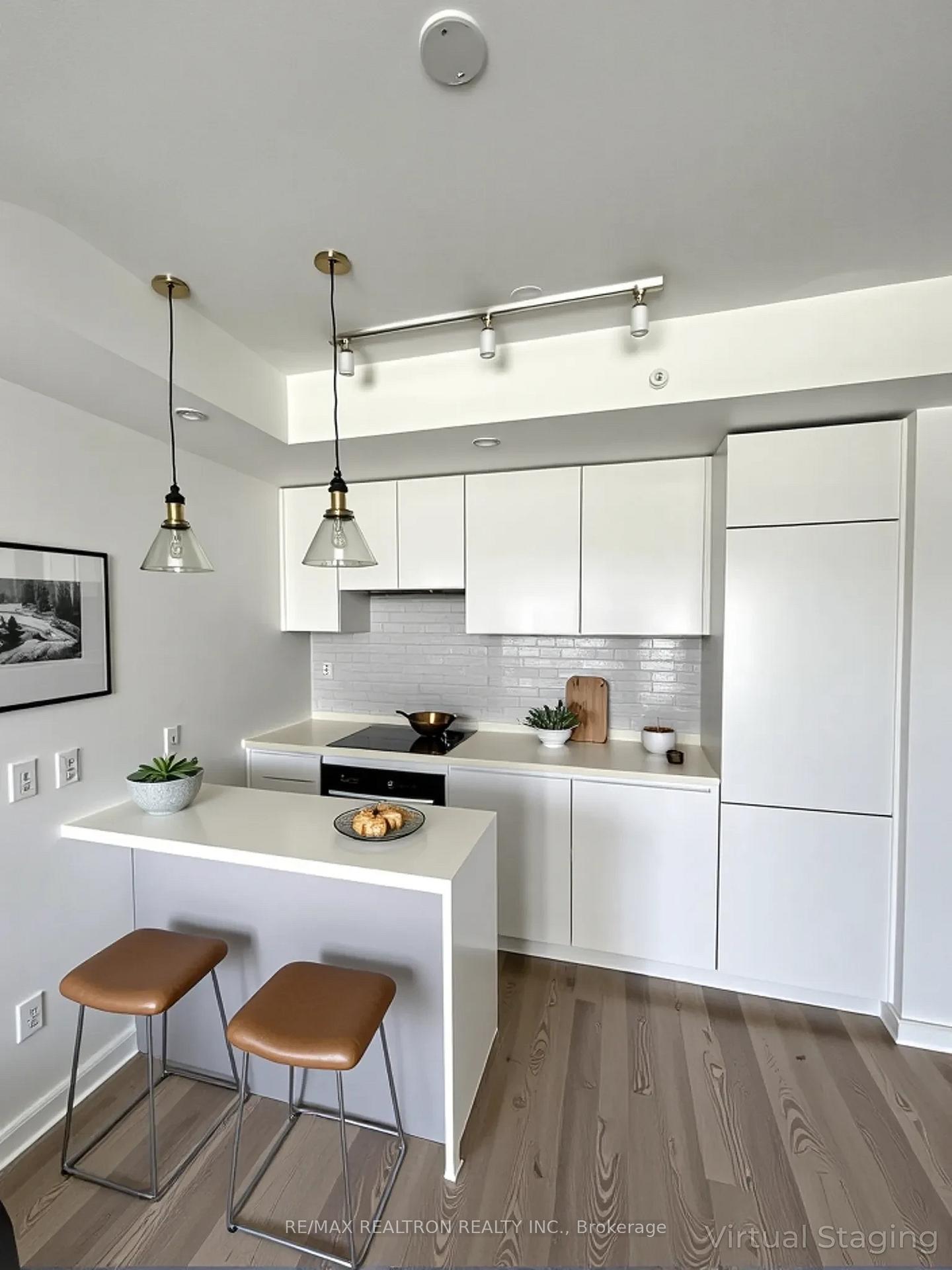 1 Bedroom Condo at 60 Colborne, Toronto For sale