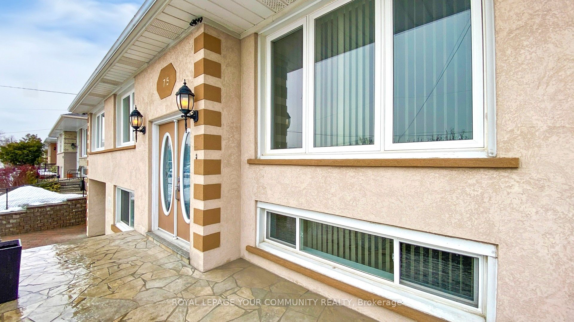 75 Brewster Crescent