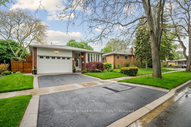 1045 Dowland Crescent, Burlington, ON L7T 4C6