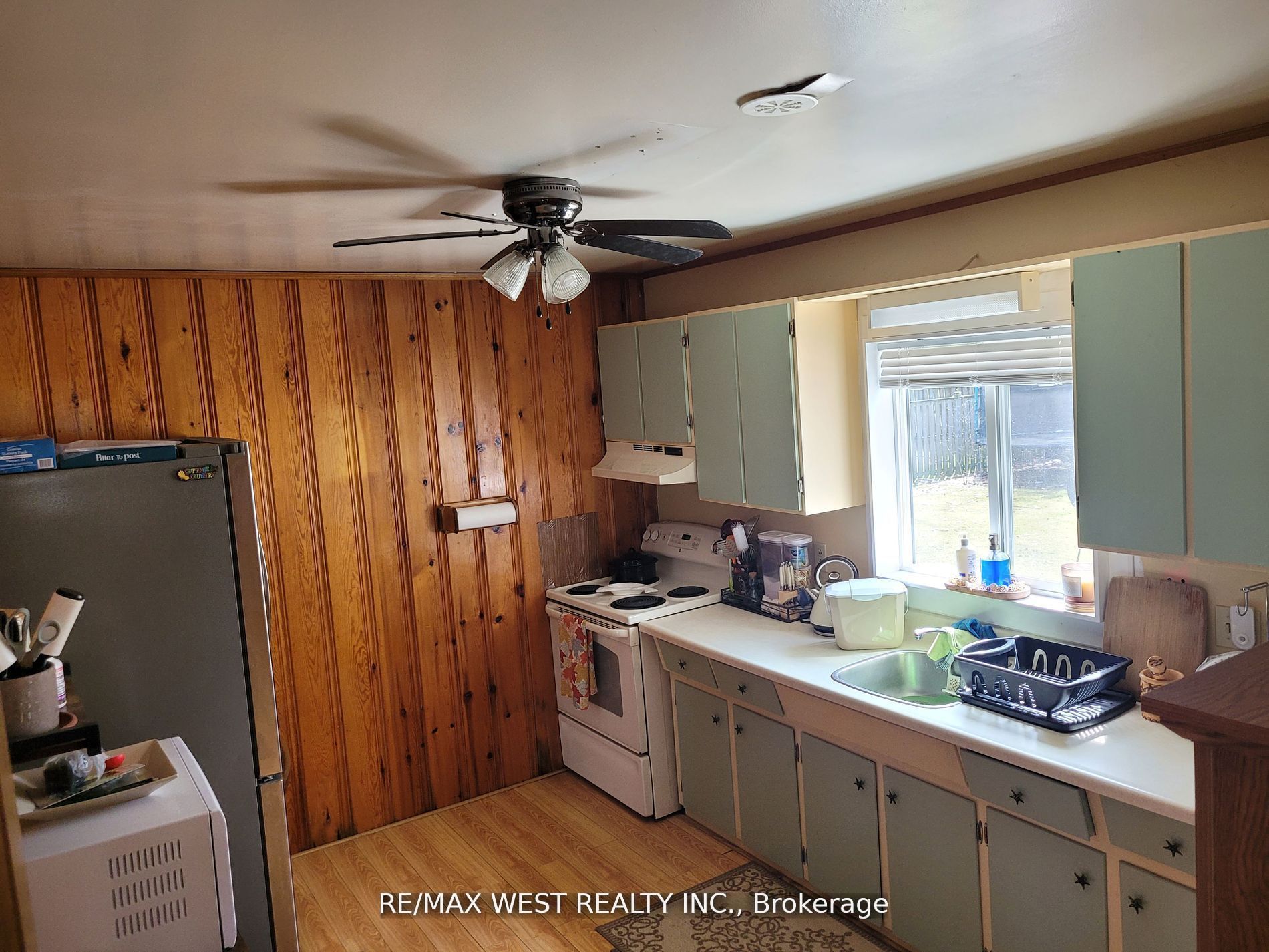 16 Fredrick Avenue, Tiny, ON L0L 1P0