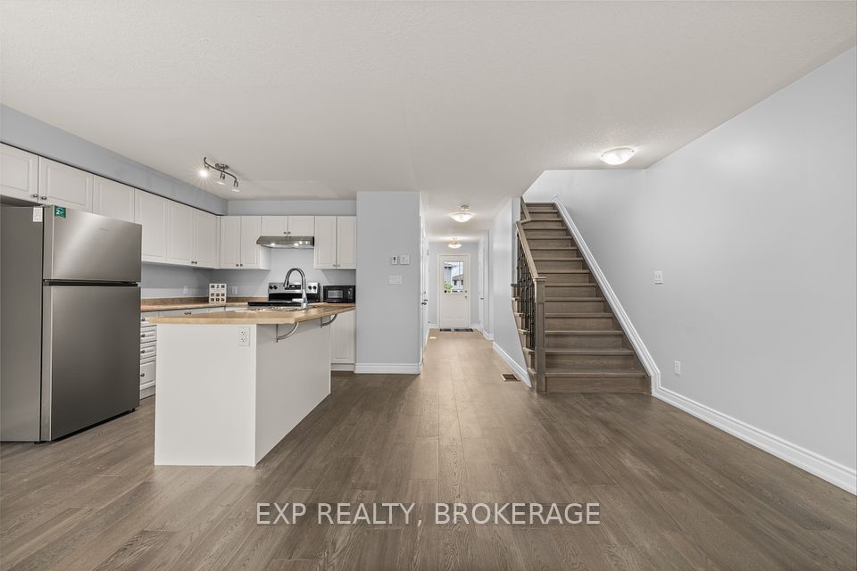 82 Amy Lynn Drive, Loyalist, ON K7N 1K2
